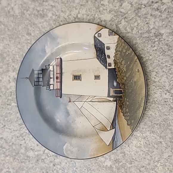 ONEIDA Lighthouse Themed Ceramic Plate Set The Art of Dining by the Sea - Picture 2 of 6